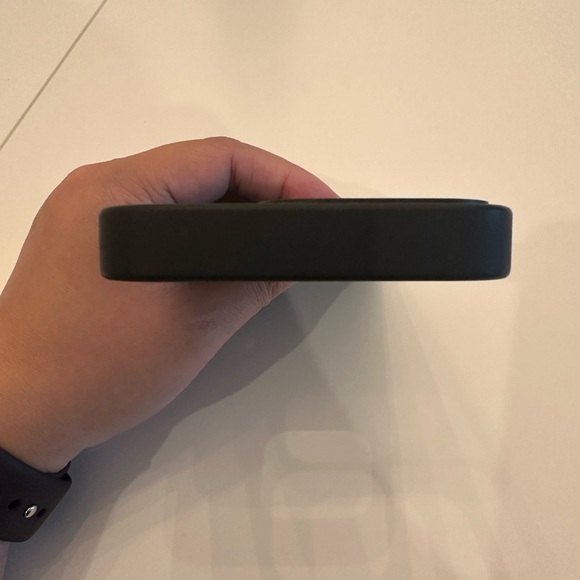 ❌SOLD❌Authentic Casetify Alice + Olivia iPhone 14 Pro phone case - Picture 7 of 7